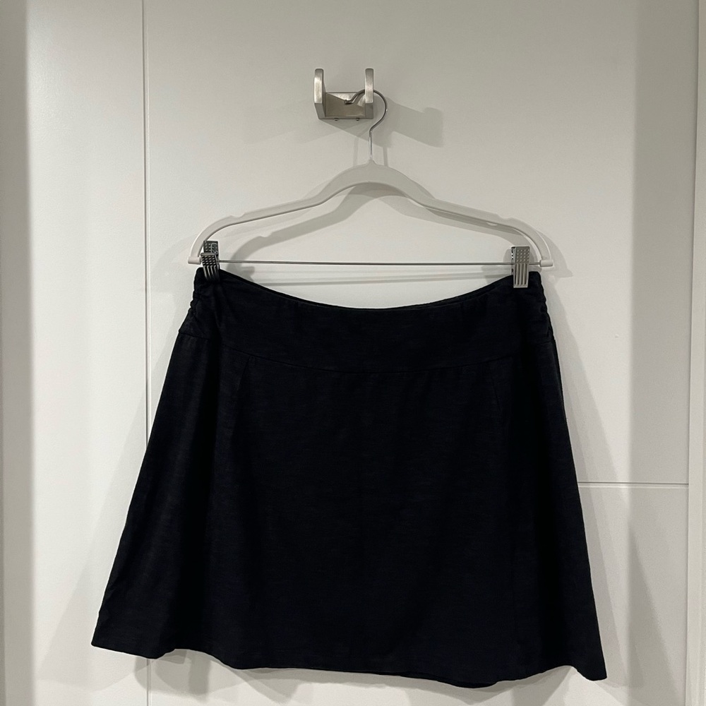 Columbia skirt, Large, gently used.
